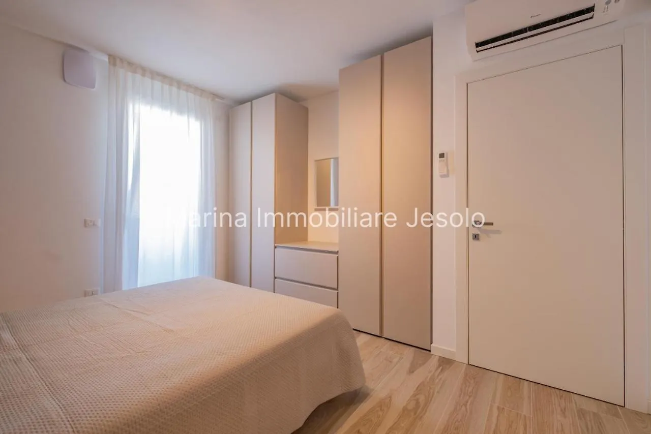 Twin Bays 2 Apartment Lido di Jesolo 0*,  Italy